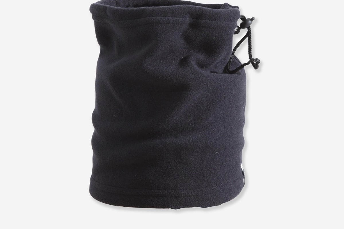 Gola tubular (buff) de fleece: um tubo liso que cobre pescoço, queixo e nariz e não voa.